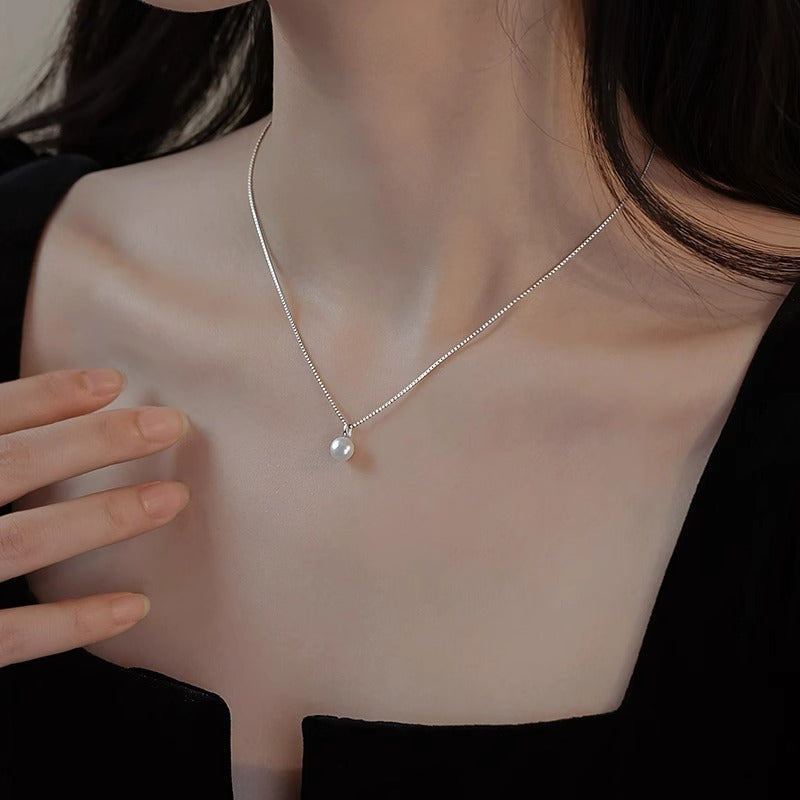Raania Pearl Necklace